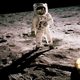Neil Armstrong sobre la superficie lunar, el primer astronauta en llegar a la Luna (Imagen: NASA).